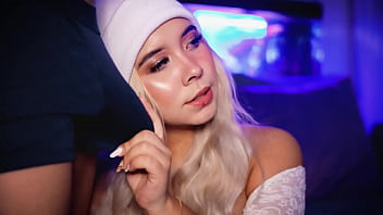 Blonde with an angelic face is an expert in seducing cocks and making them hard