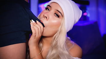 Blonde with an angelic face is an expert in seducing cocks and making them hard