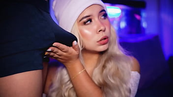 Blonde with an angelic face is an expert in seducing cocks and making them hard