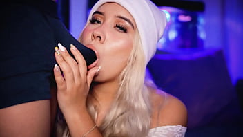 Blonde with an angelic face is an expert in seducing cocks and making them hard