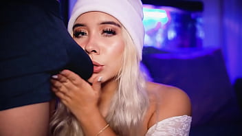 Blonde with an angelic face is an expert in seducing cocks and making them hard