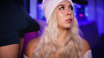 Blonde with an angelic face is an expert in seducing cocks and making them hard