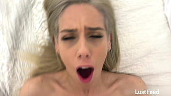 Petite blondie nesty fucks and sucks in her hotel room