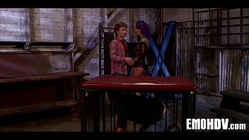 Emo babe with tats gets some dick 313