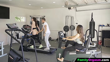 Training teens gap their mouths with dad's cock Training teens gap their mouths with dad's cock