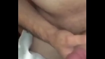 Corno pede para comedor gazar na boca de sua esposa