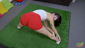 Perfect peach shaped butt on skinny babe with a puffy cameltoe in tight shorts