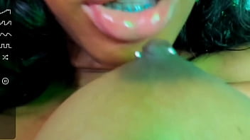 Me encanta masturbarme para ti amor