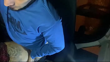 Comi a gostosa no carro