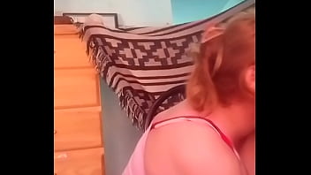 Chupándola un rato cuando chateamos en vivo