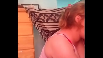 Chupándola un rato cuando chateamos en vivo