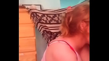 Chupándola un rato cuando chateamos en vivo