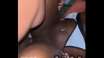 Novinho meteu até fundo