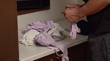 ダンスしているところを覗いて股間を硬くする男を騎乗位で中出しフィニッシュ!!美尻、尻フェチ、中出し、お姉さん、誘惑、欲望 ダンスしているところを覗いて股間を硬くする男を騎乗位で中出しフィニッシュ!!美尻、尻フェチ、中出し、お姉さん、誘惑、欲望