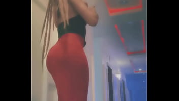 Fingers myself come check me out and get cum quickly