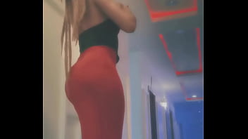 Fingers myself come check me out and get cum quickly