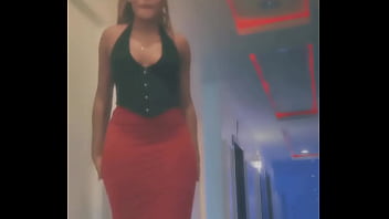 Fingers myself come check me out and get cum quickly