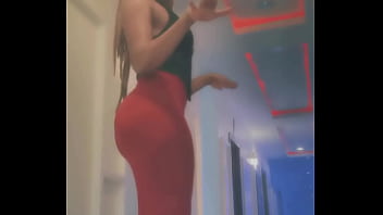 Fingers myself come check me out and get cum quickly