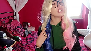 Chantal try her new very big cock