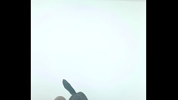 No sofá com safado comendo eu e amiga