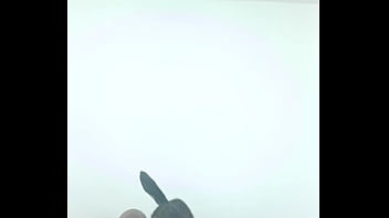 No sofá com safado comendo eu e amiga