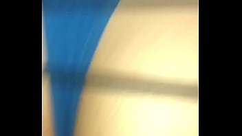 Amateur girl with huge ass likes it doggy