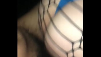 Amateur girl with huge ass likes it doggy