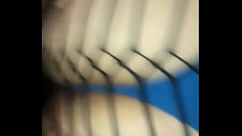 Amateur girl with huge ass likes it doggy