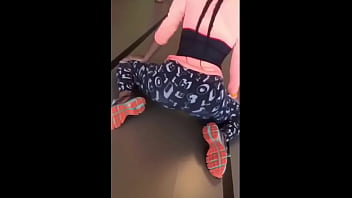 My b shaking ass at the gym My b shaking ass at the gym