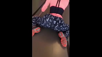 My b shaking ass at the gym