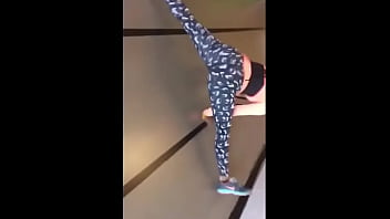 My b shaking ass at the gym