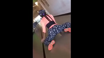 My b shaking ass at the gym