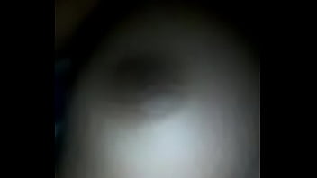 Me muestra sus senos