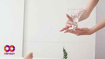 He handjob me off until i cum on his hands