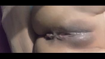 Esposa realiza sua fantasia de foder com a polícia até gozar