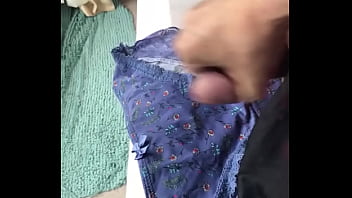 Sissy Cum In Panties thumbnail