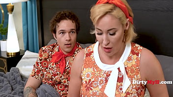 Retro sitcom shows a stepson & stepson hesitantly fucking on camera for ratings