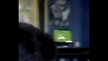 Mi amigo le chupa la concha a sole