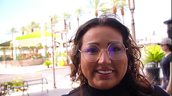 Rising bbw star looking stunning in las vegas