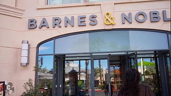 Rising bbw star looking stunning in las vegas