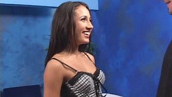 Sultry blondie enjoys hard shlong