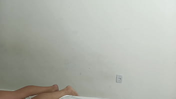 Deu sua buceta para o afilhado do marido comer