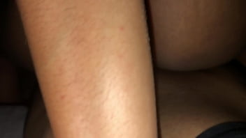 Meu marido saiu pra trabalhar e meu vizinho veio me comer gostoso