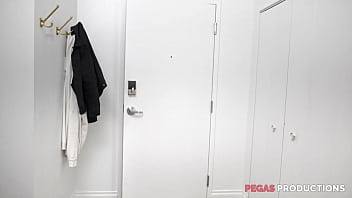 Pegas productions shelley sawyer se fait défoncer en silence