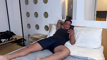 Comi a gostosa da minha cunhada depois que minha esposa saiu pra trabalhar