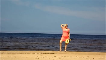 Big ass on a sunny day