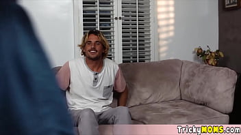 Busty housewife offers her pussy for free