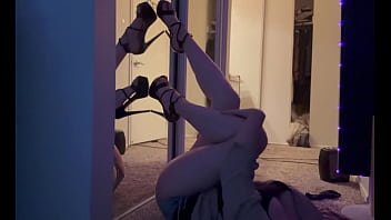 European Stepmom Artemisia Love Showing Her Long Legs In High Heels thumbnail