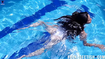 Preview week 42 skinny swimwear wetlook