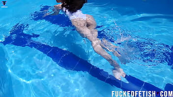 Preview week 42 skinny swimwear wetlook